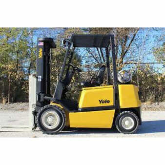 Propane Forklifts 2004  Yale glp050 (1) 
