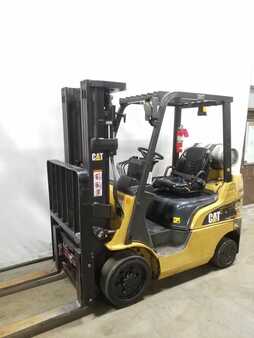 Propane Forklifts CAT Lift Trucks 2c4000