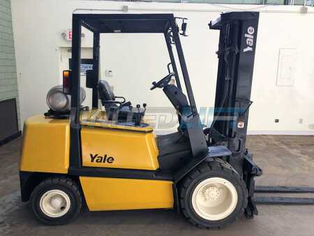 Propane Forklifts 2000  Yale glp060 (1) 