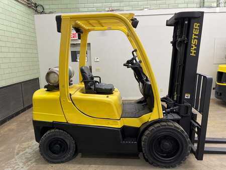 Propane Forklifts 2011  Hyster h60ft (1) 