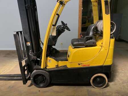 Propane Forklifts 2006  Hyster s30ft (1) 
