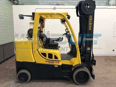 Propane Forklifts 2010  Hyster s120ft (1) 
