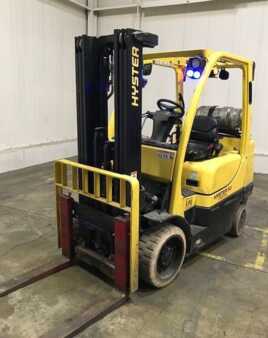 Propane Forklifts 2011  Hyster s60ft (1) 