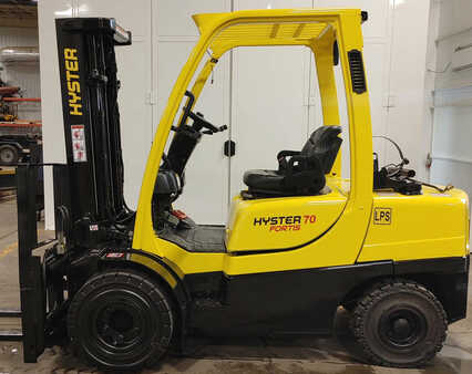 Propane Forklifts 2006  Hyster h70ft (1) 