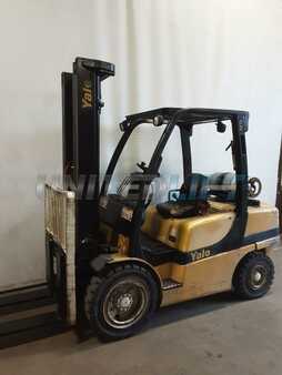 Propane Forklifts 2008  Yale glp070xvn (1) 