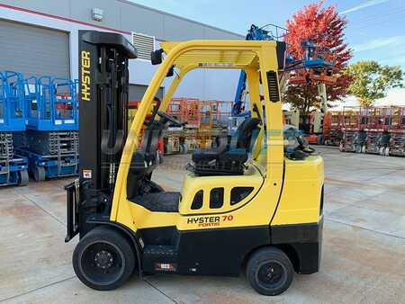 Propane Forklifts 2015  Hyster s70ft (1) 
