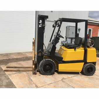 Propane Forklifts 1997  Yale glp050 (1) 
