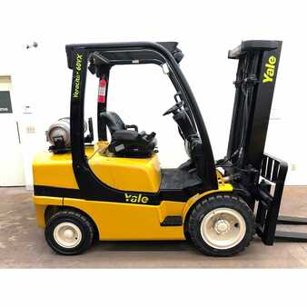 Propane Forklifts 2006  Yale glp060 (1) 