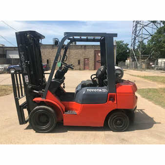 Propane Forklifts 2005  Toyota 42 (1) 