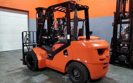 Diesel Forklifts 2024  Viper FD35 (16)