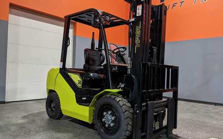 Diesel Forklifts 2024  Viper FY30 (14)