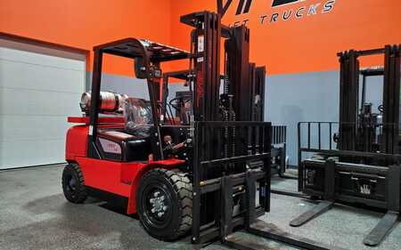 Propane Forklifts 2024  Viper FY45 (13)