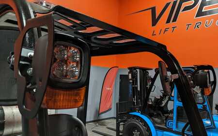 Propane Forklifts 2024  Viper FY35 (10)