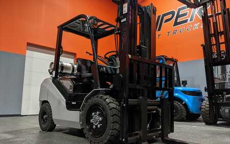 Propane Forklifts 2024  Viper FY35 (20)