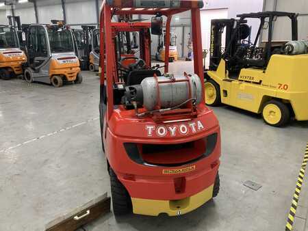 4 Wheels 2004  Toyota 42FGF25 (4)