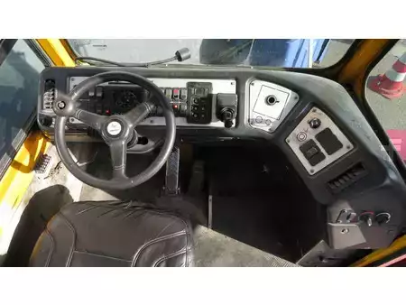 Trator de terminal 2015  Terberg YT182 terminal trekker (11)