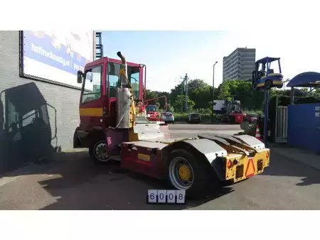Trator de terminal 2015  Terberg YT182 terminal trekker (6)