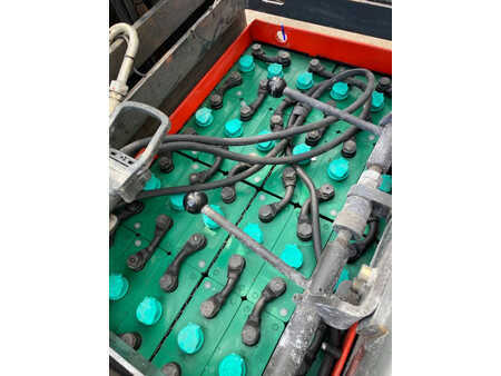 Työntömastotrukki 2012  Linde V12 Man up truck (10)