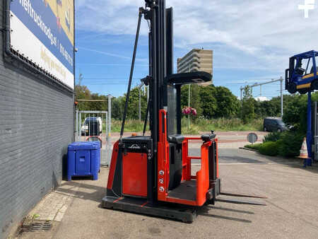 Työntömastotrukki 2012  Linde V12 Man up truck (4)