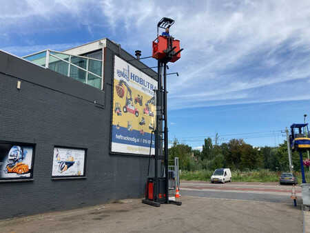 Työntömastotrukki 2012  Linde V12 Man up truck (7)