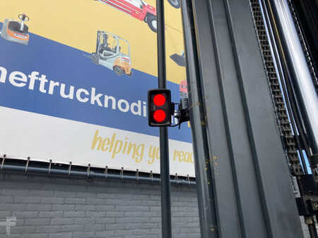 Työntömastotrukki 2012  Linde V12 Man up truck (8)