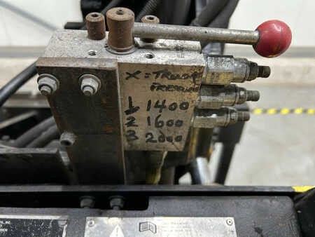 Sähkö - 4 pyör 2001  HOIST E220 (21)