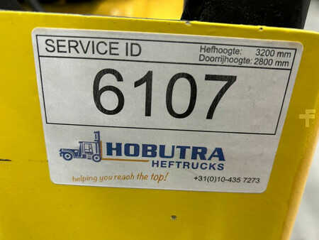 Sähkö - 4 pyör 2001  HOIST E220 (25)