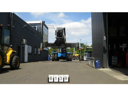 Reachstackers 2004  Kalmar Contmaster DRS4531-S5 (8)