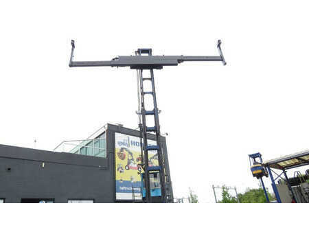 Container truck 2005  Svetruck 16CS 5H Empty container handler (22)