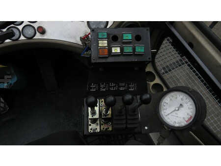 Container truck 2005  Svetruck 16CS 5H Empty container handler (9)