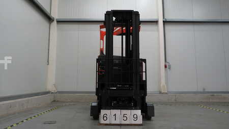 Reach Trucks 2016  BT RRE140M (2)