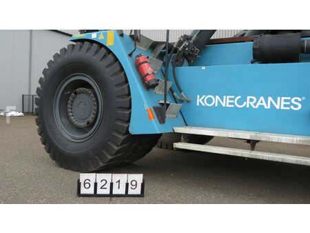Reachstacker 2008  SMV Konecranes SMV 4527 CB5 (22)