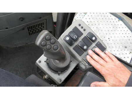 Reachstacker 2008  SMV Konecranes SMV 4527 CB5 (28)