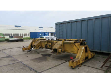 Konttitrukit 1991  Hyster H40.00C-16CH (18)