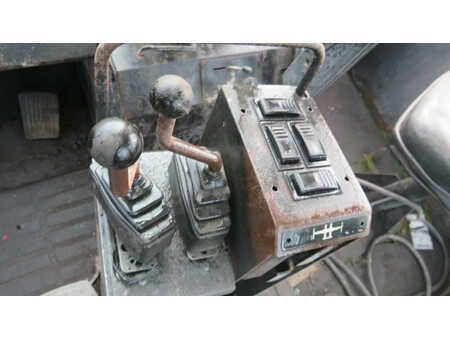 Konttitrukit 1991  Hyster H40.00C-16CH (31)