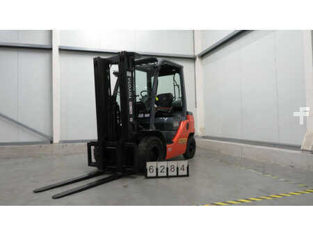 Treibgasstapler 2021  Toyota 02-8FGF25 (1)