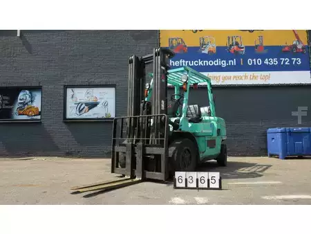 Carrelli elevatori GPL 2003  Mitsubishi FG40K (1)