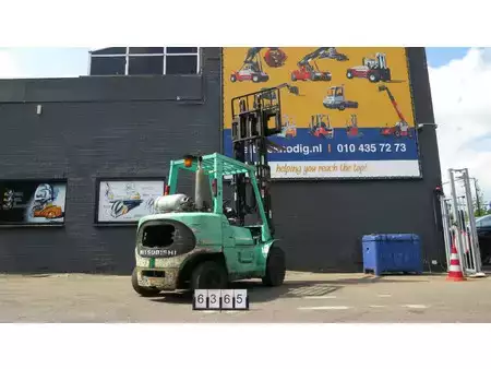 Carrelli elevatori GPL 2003  Mitsubishi FG40K (4)