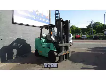 LPG VZV 2016  Mitsubishi FGC70K (3)
