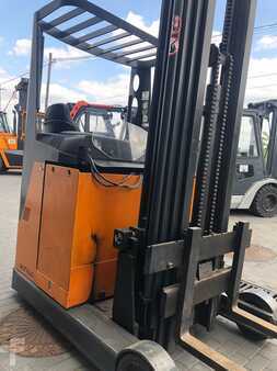 Chariots à mât rétractable 2003  Still FM 14 (4)