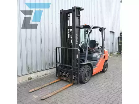 Gas gaffeltruck 2015  Toyota 02-8FGF25 LPG Heftruck (2)