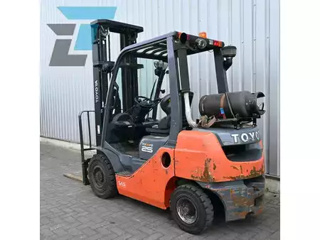 Gas gaffeltruck 2015  Toyota 02-8FGF25 LPG Heftruck (3)