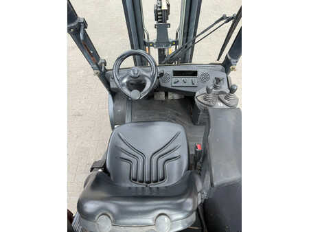 Dieseltruck 2010  Linde H25T LPG Heftruck (13)