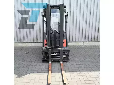 Elektro 4 Rad 2019  Linde E16PH-02 Elektrische heftruck (10)