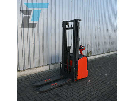 Ledstaplare gå 2011  Linde L16 Elektrische stapelaar (2)