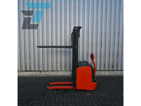 Ledstaplare gå 2011  Linde L16 Elektrische stapelaar (4)