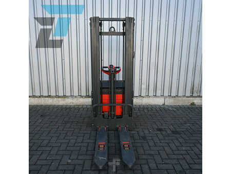 Ledstaplare gå 2011  Linde L16 Elektrische stapelaar (5)