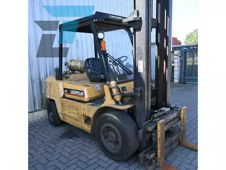 LPG VZV 2000  CAT Lift Trucks GPL40 LPG Heftruck (10)