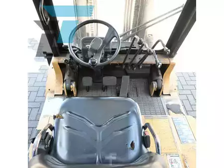 LPG VZV 2000  CAT Lift Trucks GPL40 LPG Heftruck (13)