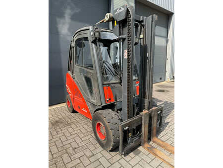 Gázüzemű targoncák 2007  Linde H30T LPG Heftruck (10)